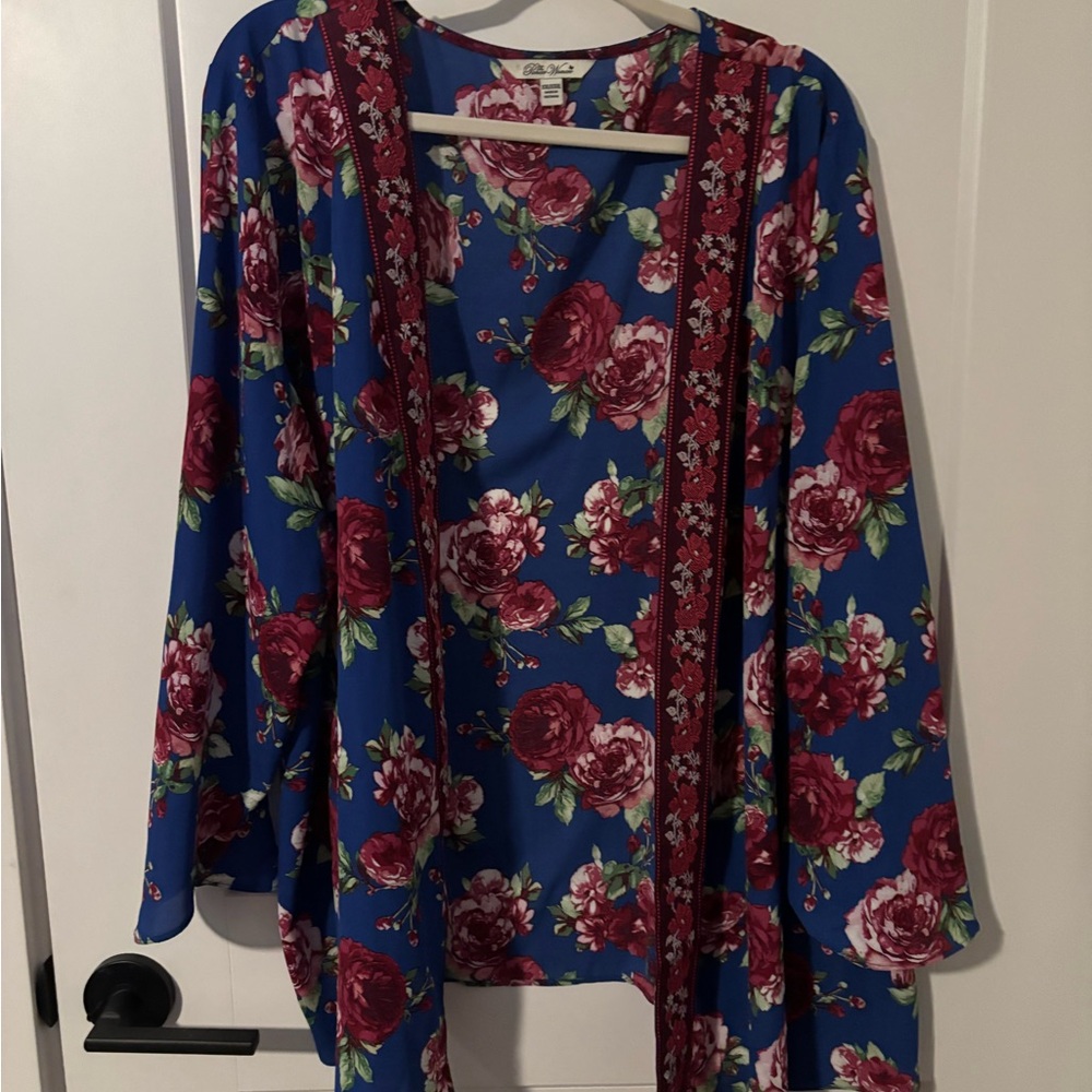 The Pioneer Woman Floral Kimono with Red and Blue Accents